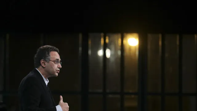 Exames? PS pede ao ministro da Educação "palavra de tranquilidade"