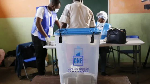 
                    Atualização do registo eleitoral angolano arranca segunda-feira
                
