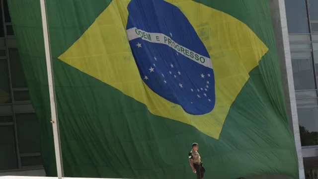 
                    Brasil critica EUA por sanções por elo com Primeiro Comando da Capital
                