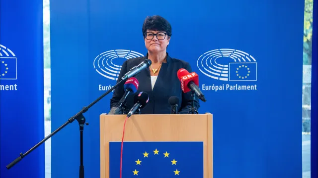 PE quer propinas baixas para estudantes da UE no Reino Unido