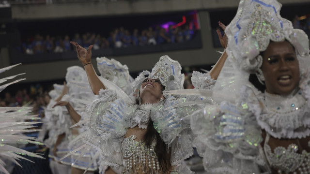 Mais de 65 milhões de brasileiros tomam as ruas para festejar o Carnaval