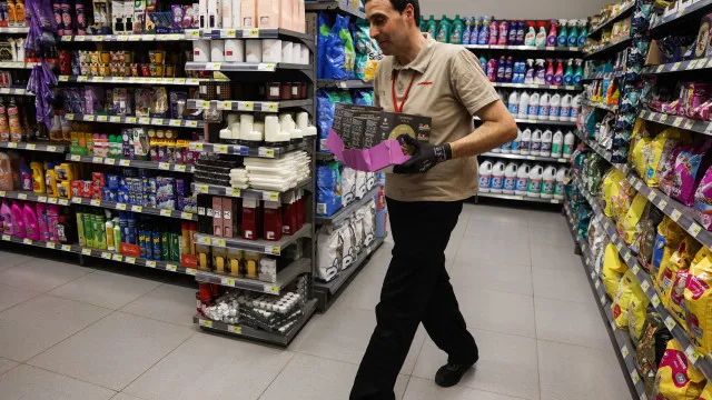 
                    Cabaz alimentar volta a subir na última semana: Veja quanto custa agora
                