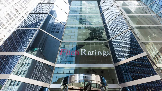 
                    Fitch alerta para possível derrapagem orçamental em Angola
                