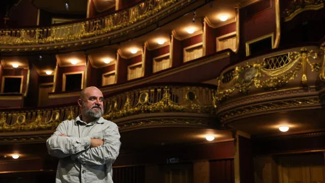 
                    Diretor do São Luiz acumula Bairro Alto e Anabela Valente vai dirigir Aljube
                