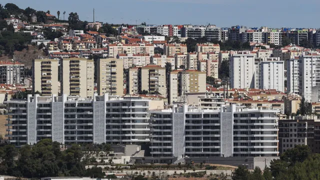 Procura de crÃ©dito Ã  habitaÃ§Ã£o recua ligeiramente no segundo trimestre