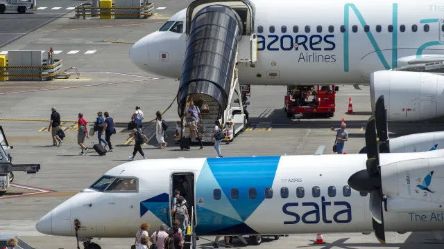 
                    SATA reajusta operação após voos afetados pelo nevoeiro em Ponta Delgada
                