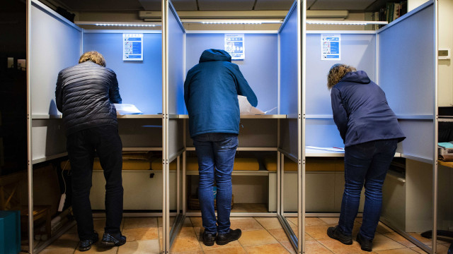 Países Baixos são os primeiros a votar para o Parlamento Europeu