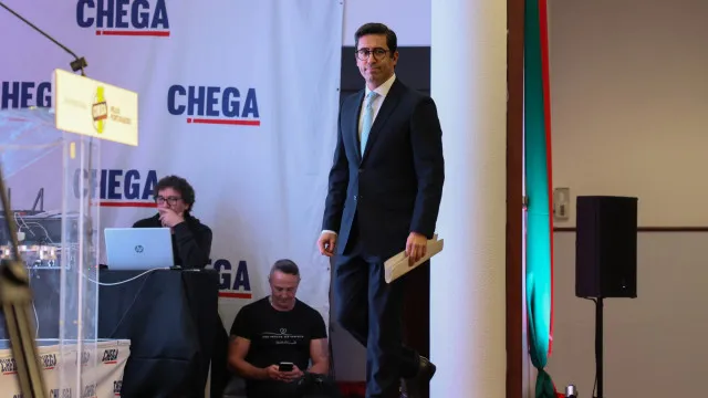 
                    MP acusa autarca de Albufeira de discriminação e incitamento ao ódio
                