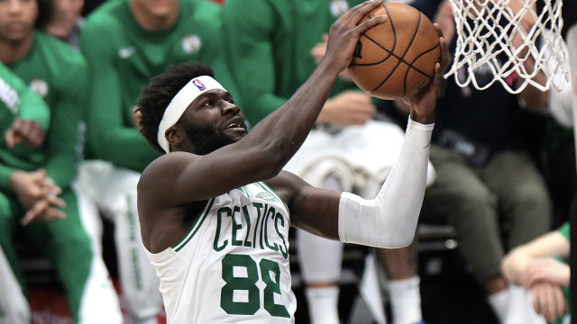 Neemias Queta soma 17 pontos no claro triunfo dos Celtics em Washington