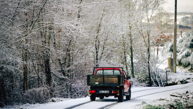Aviso laranja em 11 distritos devido a queda de neve e agitação marítima