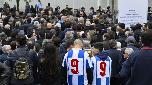 Urnas no FC Porto encerram com participação recorde