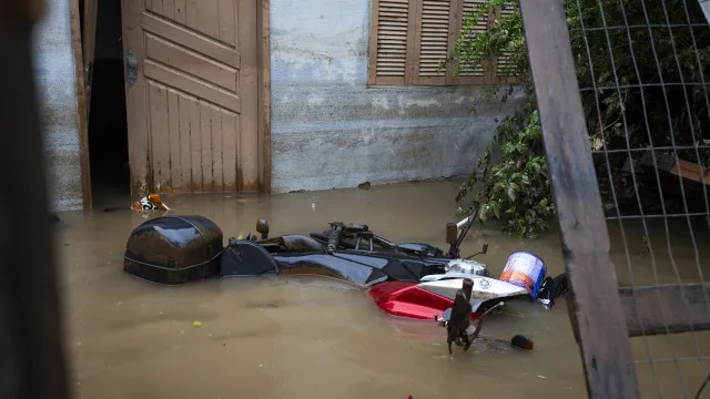 Sobe para 6 o n.º de mortos no nordeste do Brasil após fortes tempestades