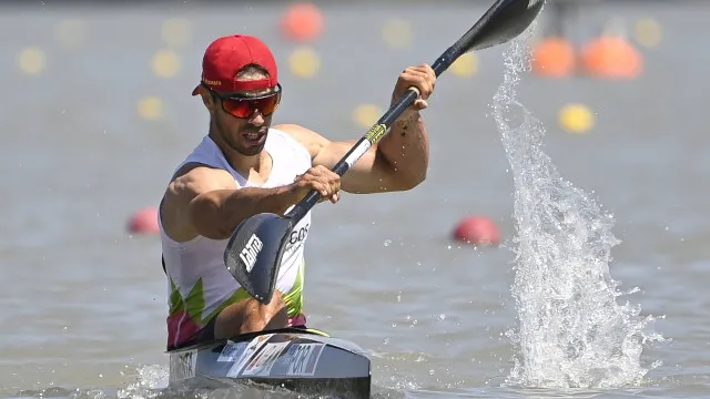
                    Fernando Pimenta soma novo ouro na Taça do Mundo de velocidade
                