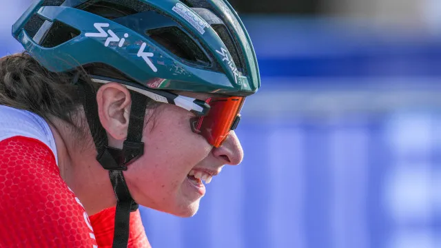 Daniela Campos sai do GP Junek Velodromes de pista com três medalhas