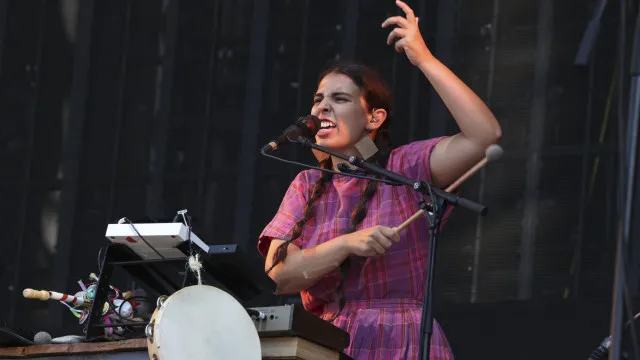 Ex-Easter Island Head, Joana SÃ¡ e Ana Lua Caiano no gnration em Braga