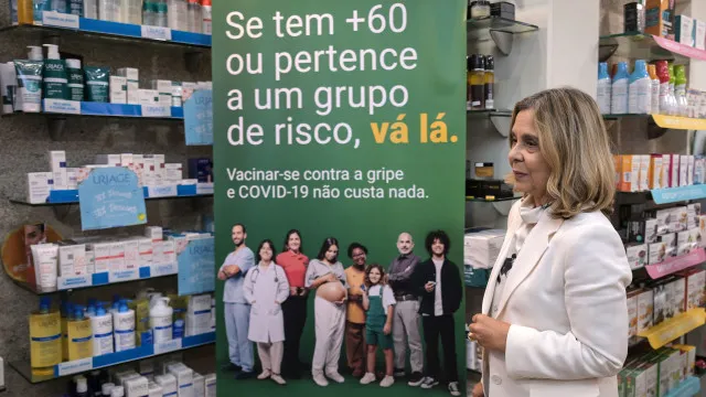 
                    Despesa do SNS com medicamentos bateu recorde com 4.417 milhões em 2025
                