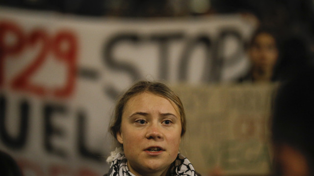 Greta Thunberg (e 11 ativistas) a caminho de Gaza em navio humanitário 