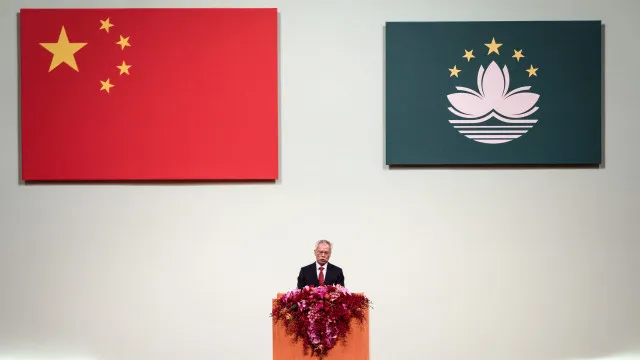 Líder de Macau parte para Portugal com reunião com Seguro na agenda