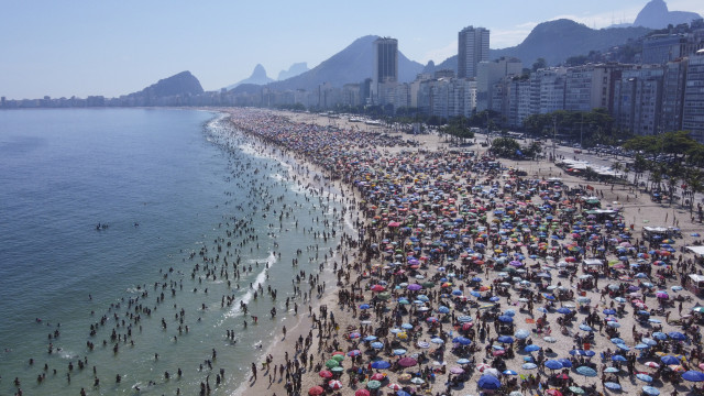 Rio de Janeiro proíbe construções que façam sombra nas praias e calçadões