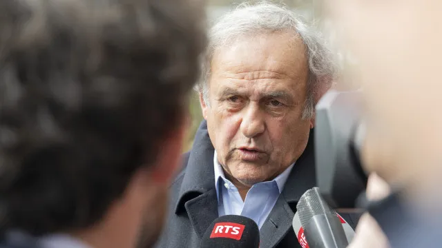 Platini processa Infantino por denúncia caluniosa e tráfico de influência