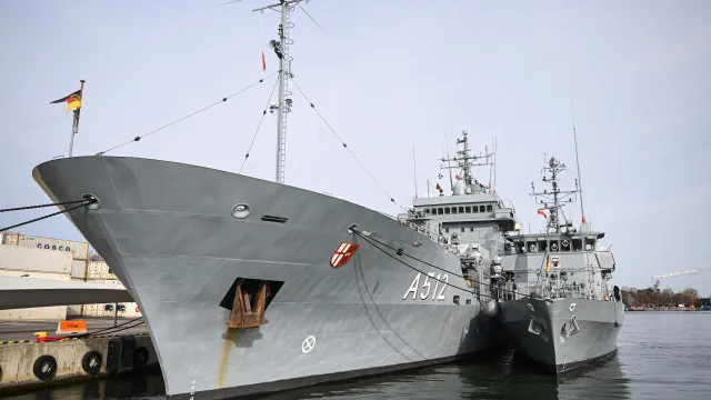 
                    Alemanha retira dois navios militares da região do mar Vermelho
                