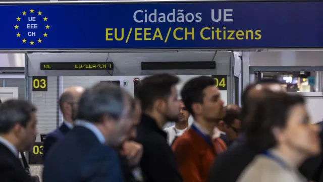 
                    PSP controlou 51.980 passageiros nos aeroportos até às 15h00
                