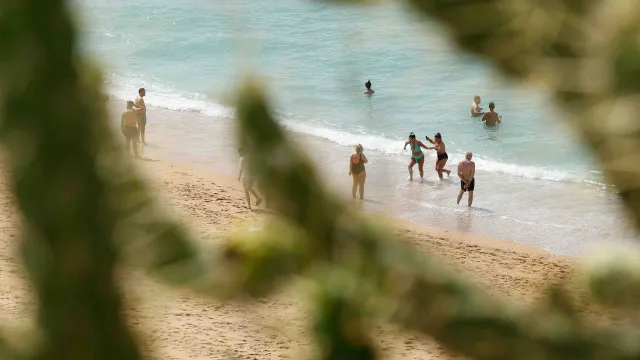 
                    Praias de Albufeira interditas a banhos após descarga residual
                