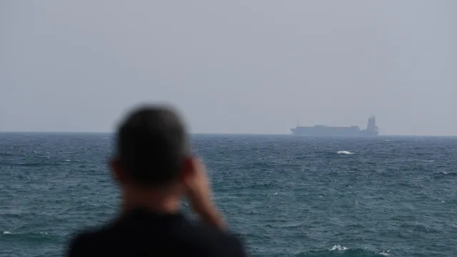
                    Estados Unidos negam que navio tenha sido atingido por mísseis iranianos
                