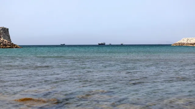 
                    OMI regista 29 ataques a navios no estreito de Ormuz desde início da guerra
                