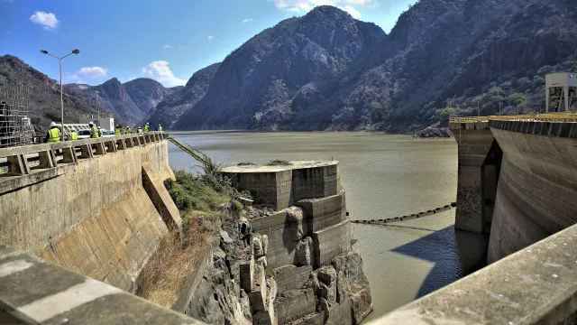 
                    Barragem moçambicana de Cahora Bassa com lucros apesar de ano de seca
                
