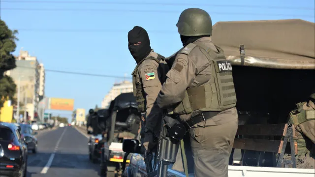 Ministro pede à polícia moçambicana uso da força proporcional