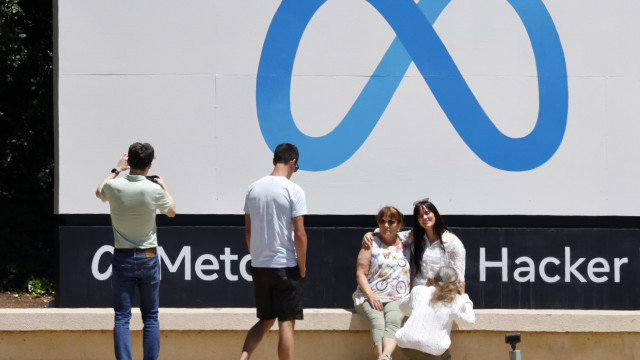 Meta adiciona controle parental para interações de adolescentes com IA