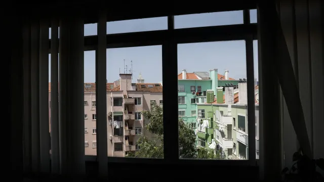 
                    Rejeitados no parlamento todos os projetos dos partidos sobre arrendamento
                