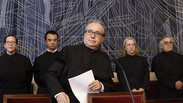 TC trava Lei de Estrangeiros. Cinco normas declaradas inconstitucionais
