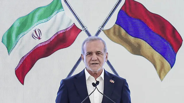 
                    Presidente do Irão ordena reposição de acesso à internet 
                