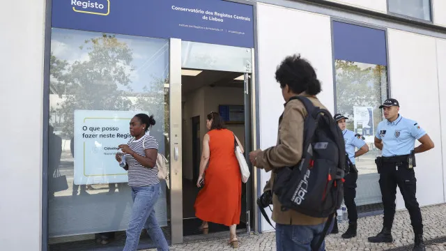 
                    Setor dos registos inicia greve de uma semana contra 
