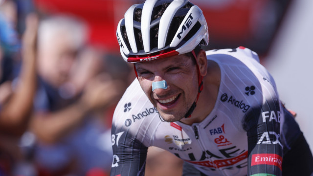 João Almeida 2.º na fuga de Evenepoel na Volta à Comunidade Valenciana