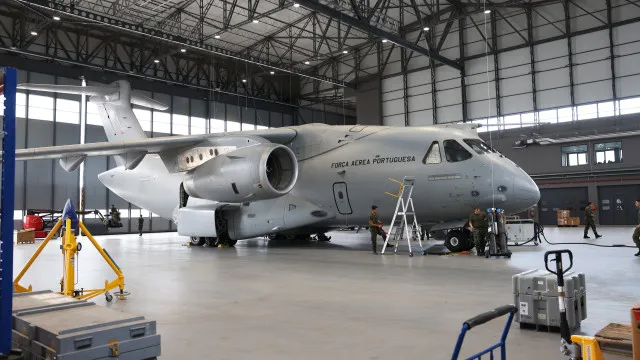 
                    Missão portuguesa parte para a Venezuela em aviões da Força Aérea
                