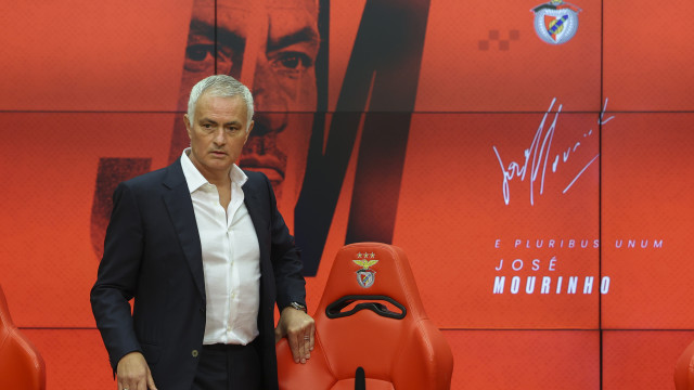 EM DIRETO: José Mourinho apresentado. 