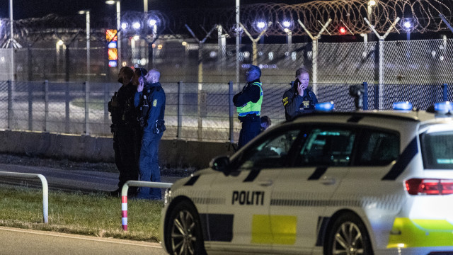 Tráfego aéreo suspenso no aeroporto de Copenhaga devido a drones