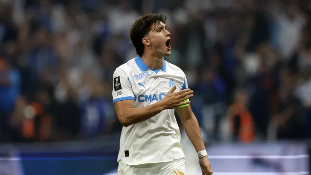Defesa argentino Balerdi falha Mundial por lesão no gémeo direito