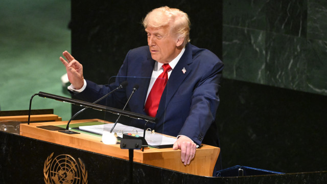 Trump acusa Índia e China de financiarem máquina de guerra russa