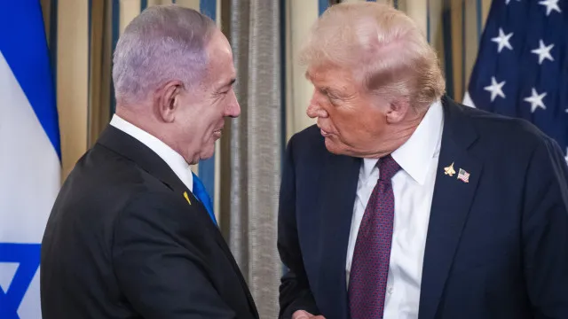 
                    Trump destrata Netanyahu devido a ofensiva israelita no Líbano
                
