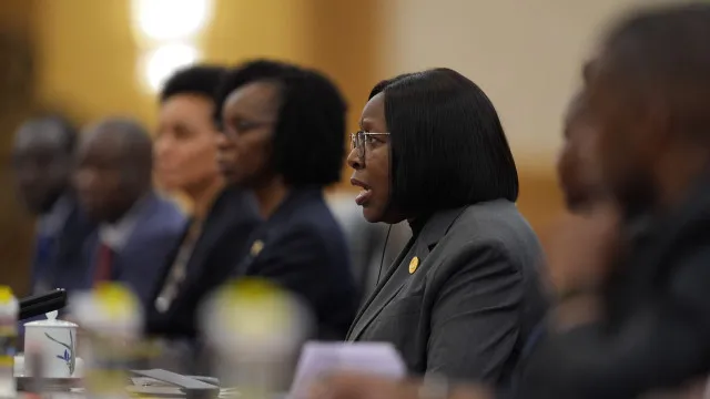 
                    PM moçambicana pede 