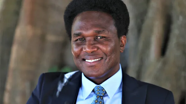
                    Mondlane é candidato único à liderança do partido moçambicano Anamola
                