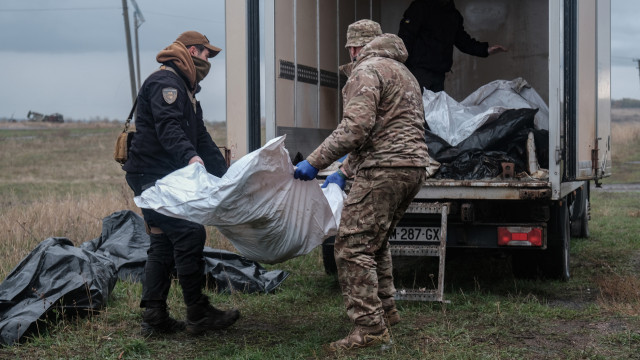 Autoridades ucranianas anunciam ter recebido mais de mil corpos da Rússia