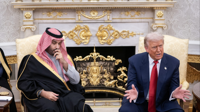 Irão? Trump anuncia suspensão de ataques após perspetiva de novo acordo
