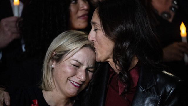 Vítimas de Epstein saúdam divulgação de ficheiros mas criticam falta de informação