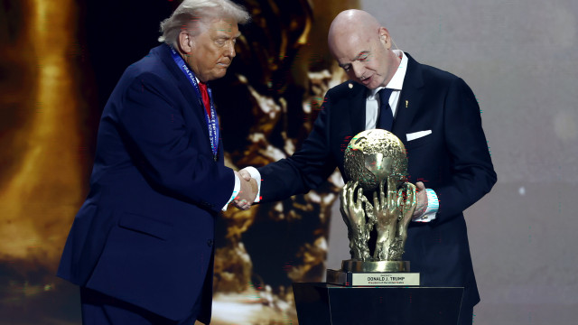Donald Trump recebe inédito Prémio da Paz da FIFA