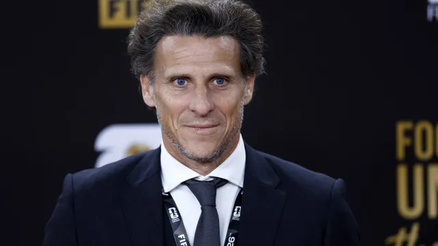 Oficial: Diego ForlÃ¡n Ã© o novo selecionador de futebol do Uruguai